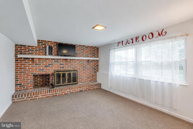 211 FAIRMOUNT AVE, Blackwood, NJ 08012