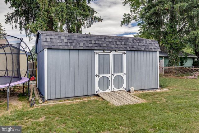 211 FAIRMOUNT AVE, Blackwood, NJ 08012