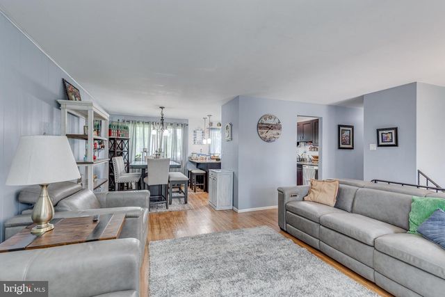 211 FAIRMOUNT AVE, Blackwood, NJ 08012
