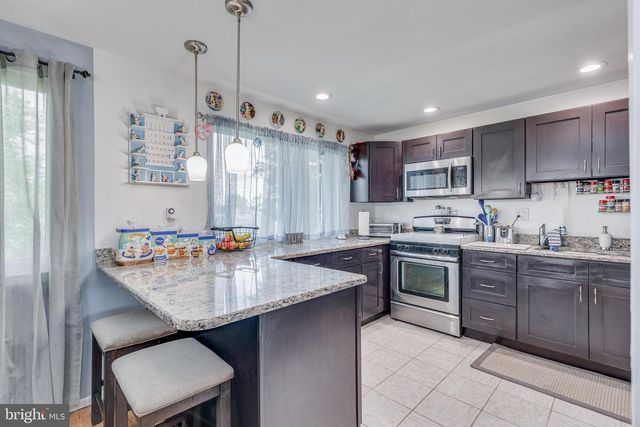 211 FAIRMOUNT AVE, Blackwood, NJ 08012