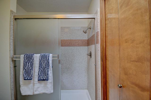 845 LLAVE Lane NE, Albuquerque, NM 87122