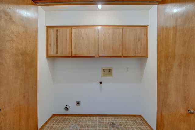 845 LLAVE Lane NE, Albuquerque, NM 87122