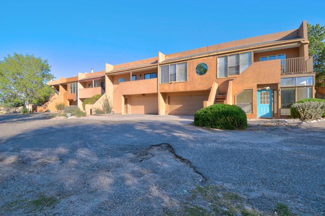 845 LLAVE Lane NE, Albuquerque, NM 87122