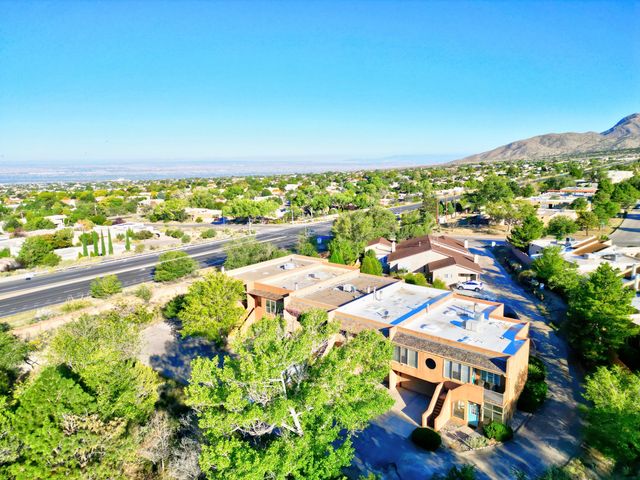 845 LLAVE Lane NE, Albuquerque, NM 87122