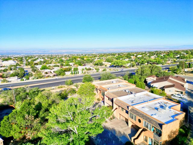 845 LLAVE Lane NE, Albuquerque, NM 87122