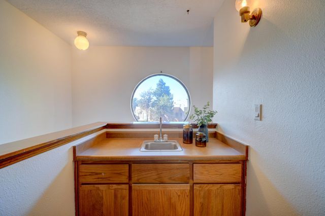 845 LLAVE Lane NE, Albuquerque, NM 87122