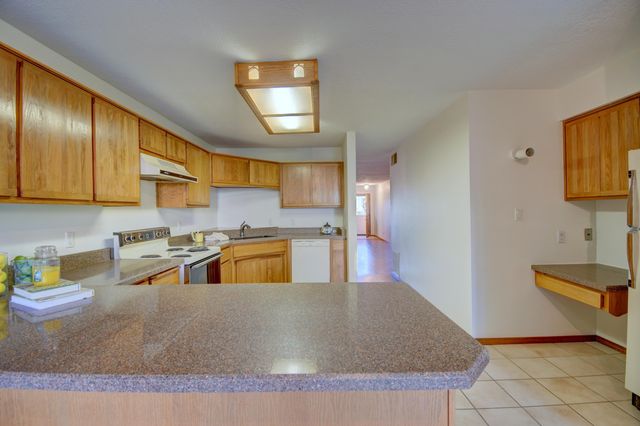 845 LLAVE Lane NE, Albuquerque, NM 87122