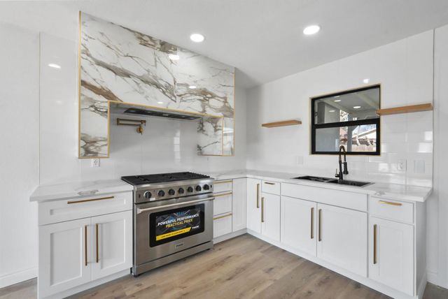 43 Skylark St, Merced, CA 95341