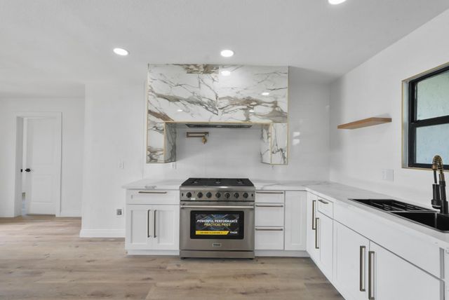 43 Skylark St, Merced, CA 95341