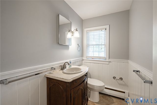 9317 Skyview Dr, Henrico, VA 23229