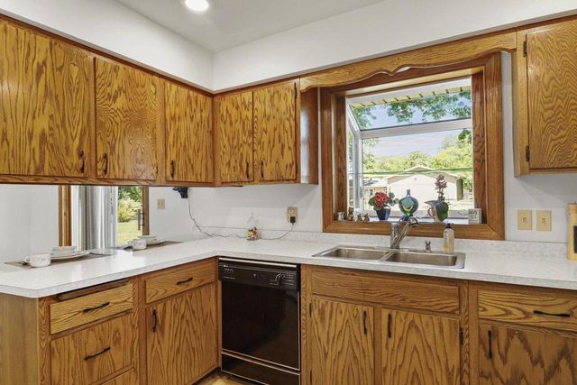 421 Patrick Avenue, Waunakee, WI 53597