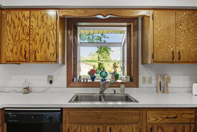 421 Patrick Avenue, Waunakee, WI 53597