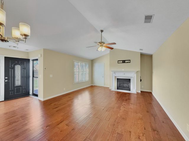 395 Devon Chase Hl Unit 3804, Gallatin, TN 37066