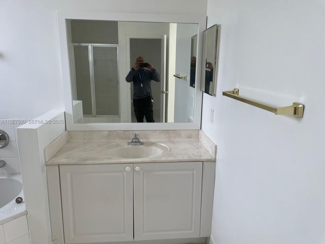 15964 SW 139th St, Miami, FL 33196