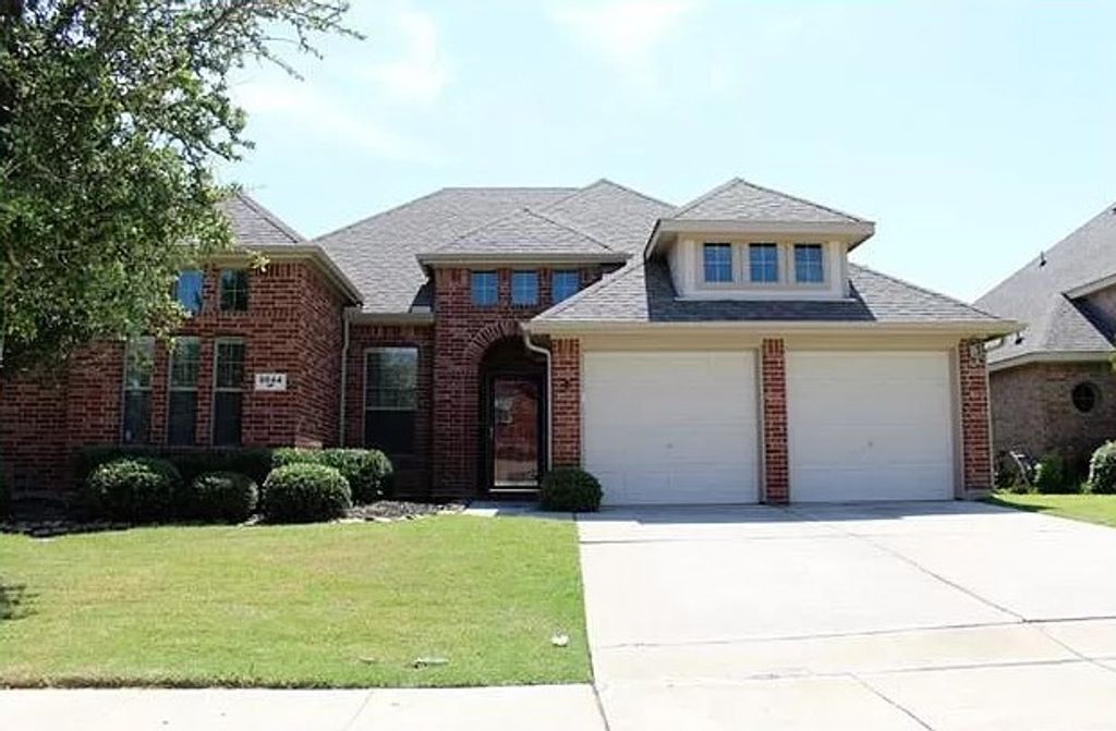 9844 Mcfarring Drive, Fort Worth, TX 76244