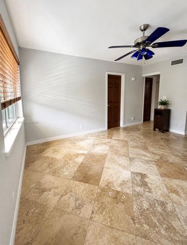 1000 SE 15th Street 205, Fort Lauderdale, FL 33316