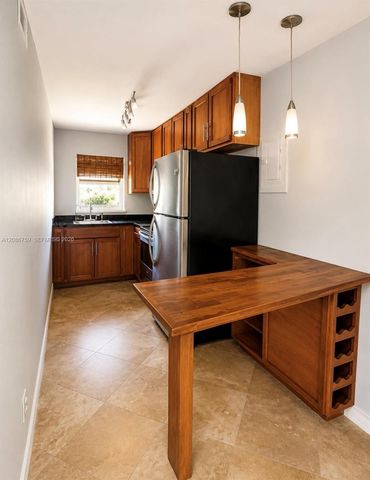 1000 SE 15th Street 205, Fort Lauderdale, FL 33316