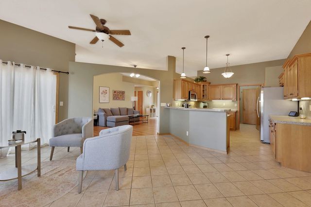 8245 E Old Mill Ct, Wichita, KS 67226