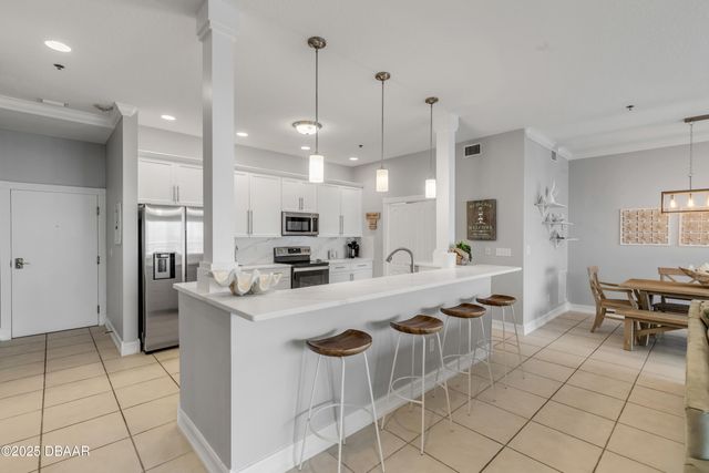 423 S Atlantic Ave Apt 101, New Smyrna Beach, FL 32169