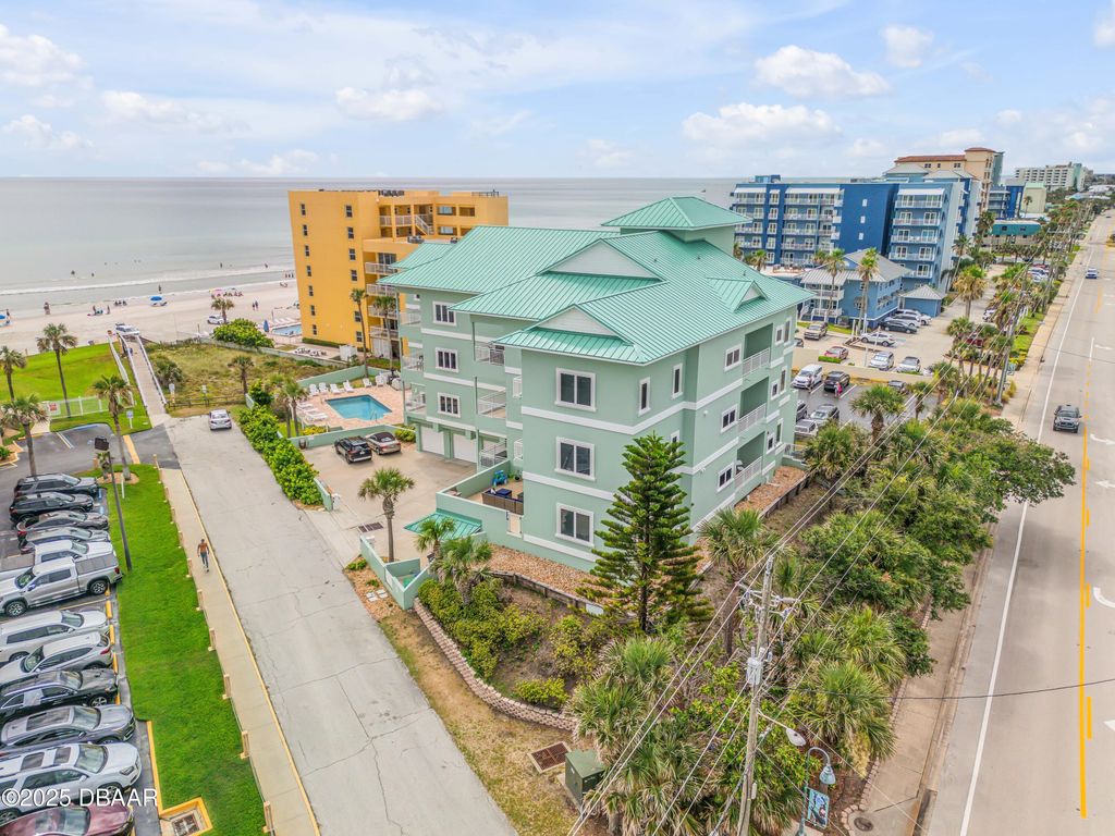 423 S Atlantic Ave Apt 101, New Smyrna Beach, FL 32169