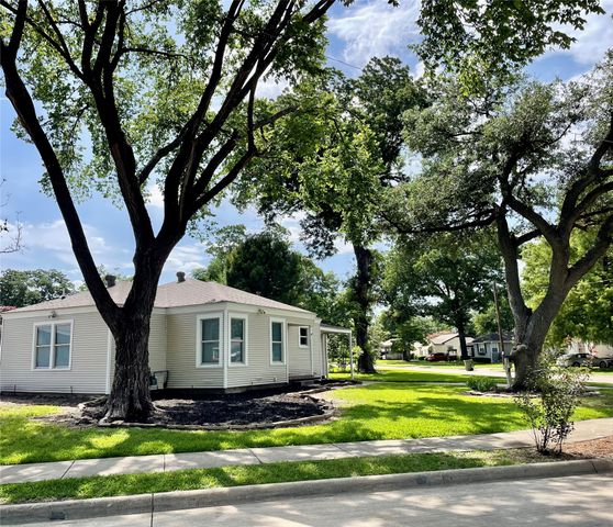 1502 Resistol Road, Garland, TX 75042