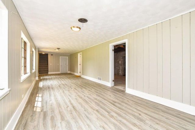 6604 E H Avenue, Kalamazoo, MI 49048