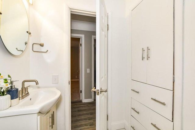 6604 E H Avenue, Kalamazoo, MI 49048