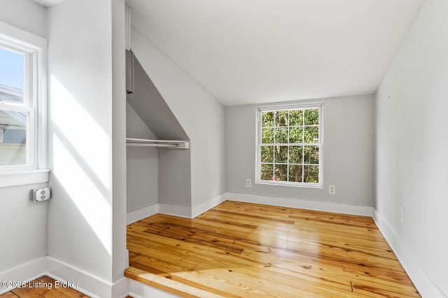 350 Belvar Ave, Louisville, KY 40206