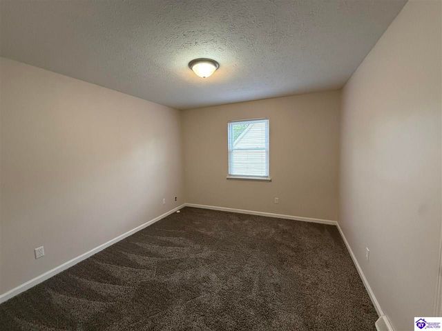 2574 Vonoa Drive, Radcliff, KY 40160