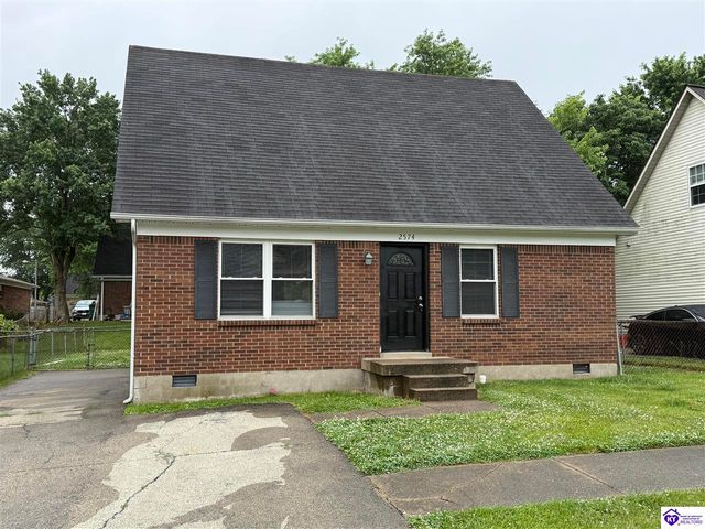 2574 Vonoa Drive, Radcliff, KY 40160