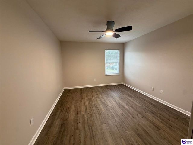 2574 Vonoa Drive, Radcliff, KY 40160