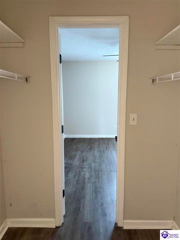 2574 Vonoa Drive, Radcliff, KY 40160
