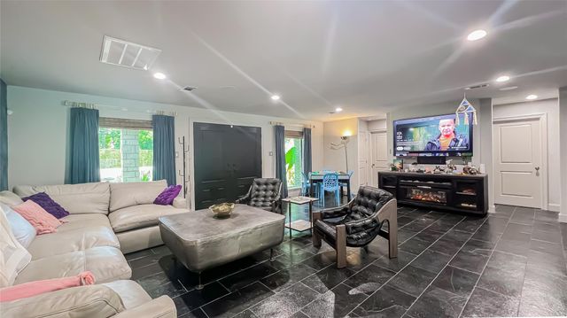 1106 Kipp Avenue, Kemah, TX 77565