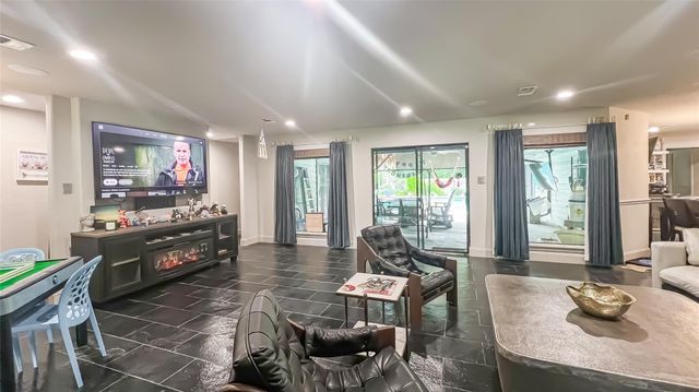 1106 Kipp Avenue, Kemah, TX 77565