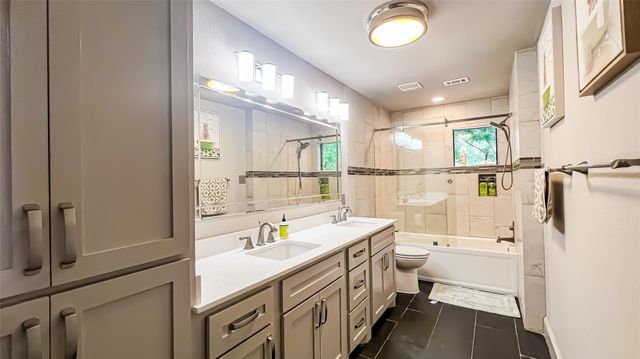 1106 Kipp Avenue, Kemah, TX 77565