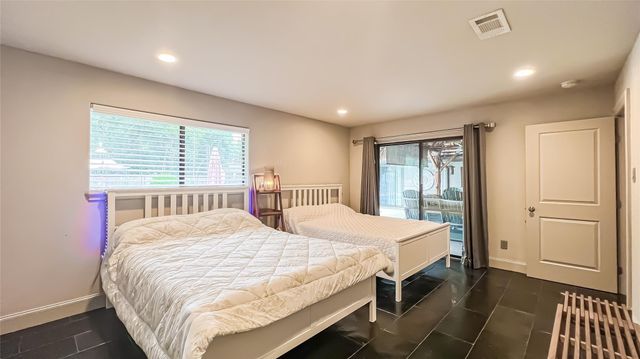 1106 Kipp Avenue, Kemah, TX 77565