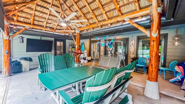 1106 Kipp Avenue, Kemah, TX 77565