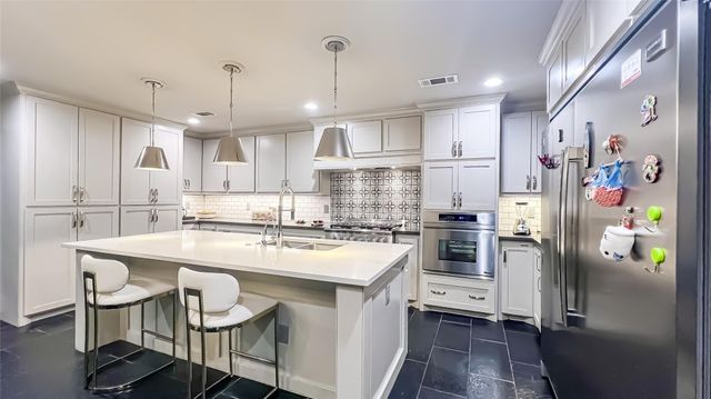 1106 Kipp Avenue, Kemah, TX 77565