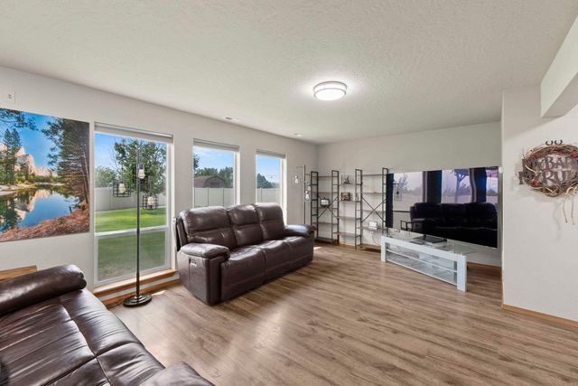 802 E Collin Ave, Medical Lake, WA 99022
