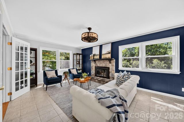 1309 Worcaster Place, Charlotte, NC 28211