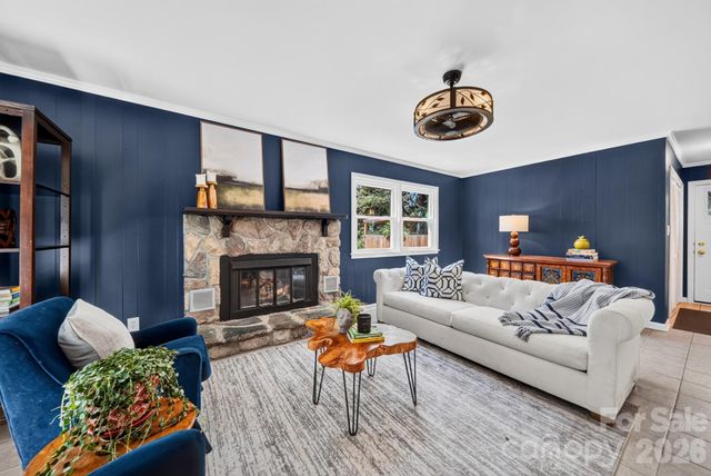 1309 Worcaster Place, Charlotte, NC 28211