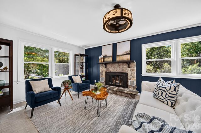 1309 Worcaster Place, Charlotte, NC 28211