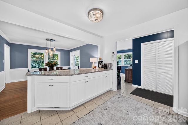 1309 Worcaster Place, Charlotte, NC 28211
