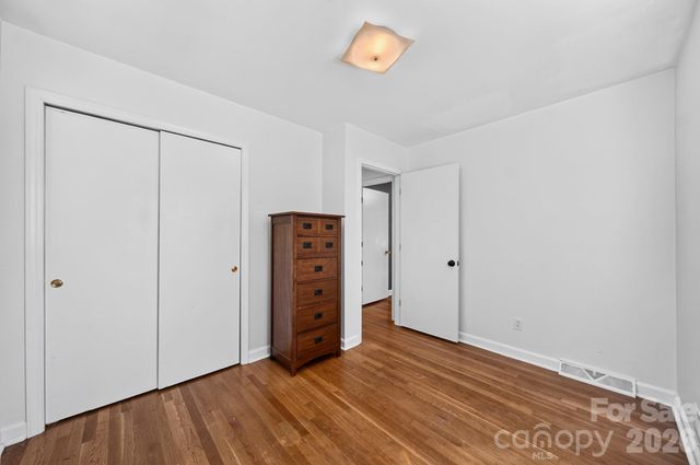 1309 Worcaster Place, Charlotte, NC 28211