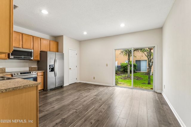 6865 MISTY VIEW Drive, Jacksonville, FL 32210