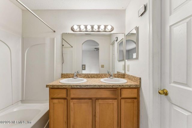 6865 MISTY VIEW Drive, Jacksonville, FL 32210
