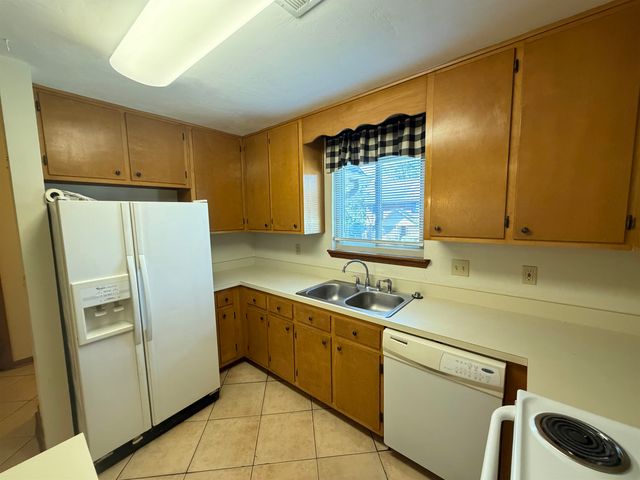 3207 Shamrock Street E., Apt. 33, Tallahassee, FL 32309