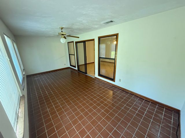 3207 Shamrock Street E., Apt. 33, Tallahassee, FL 32309