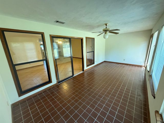 3207 Shamrock Street E., Apt. 33, Tallahassee, FL 32309