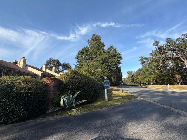 3207 Shamrock Street E., Apt. 33, Tallahassee, FL 32309